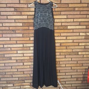 Jackie Jon Size 8 Elegant Black Beaded Evening Gown